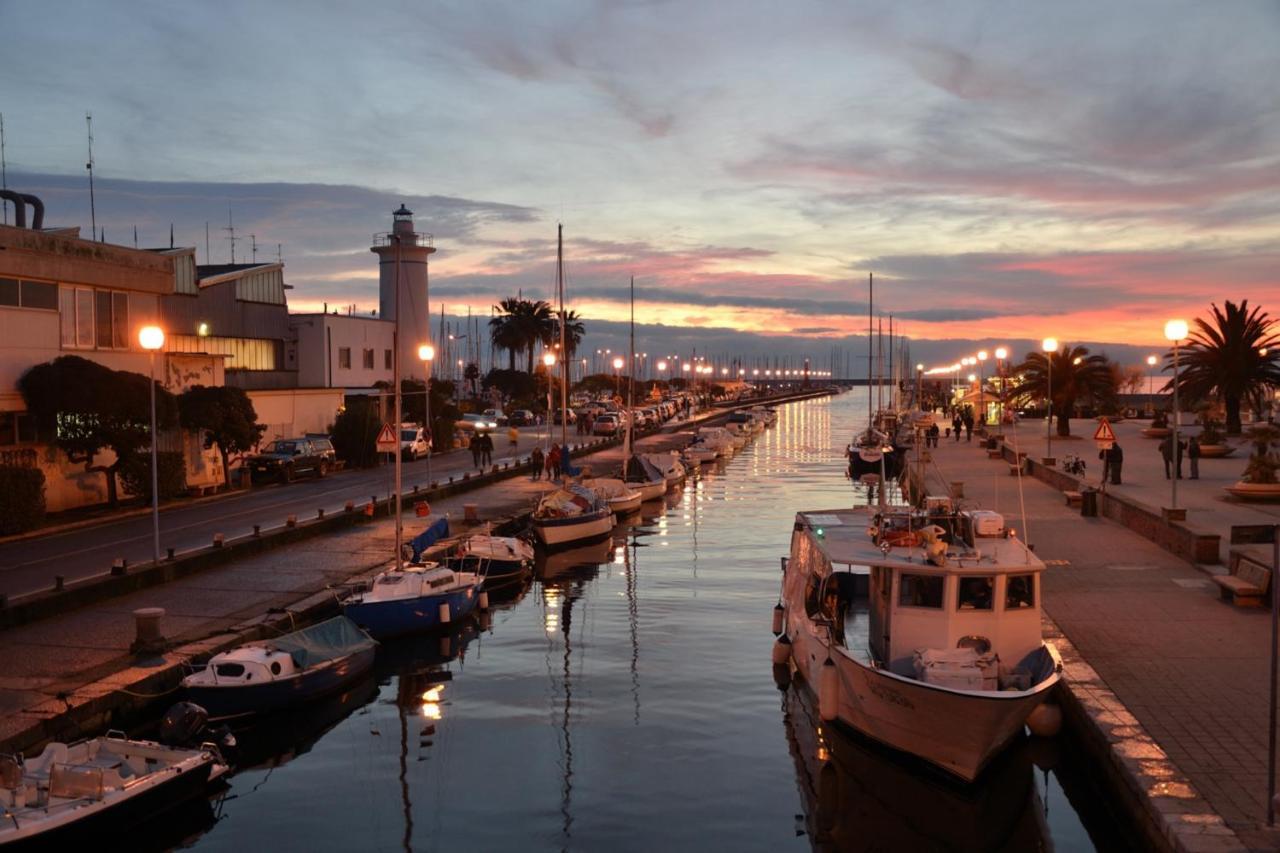 Casa Di Nicola Apartment Viareggio Luaran gambar