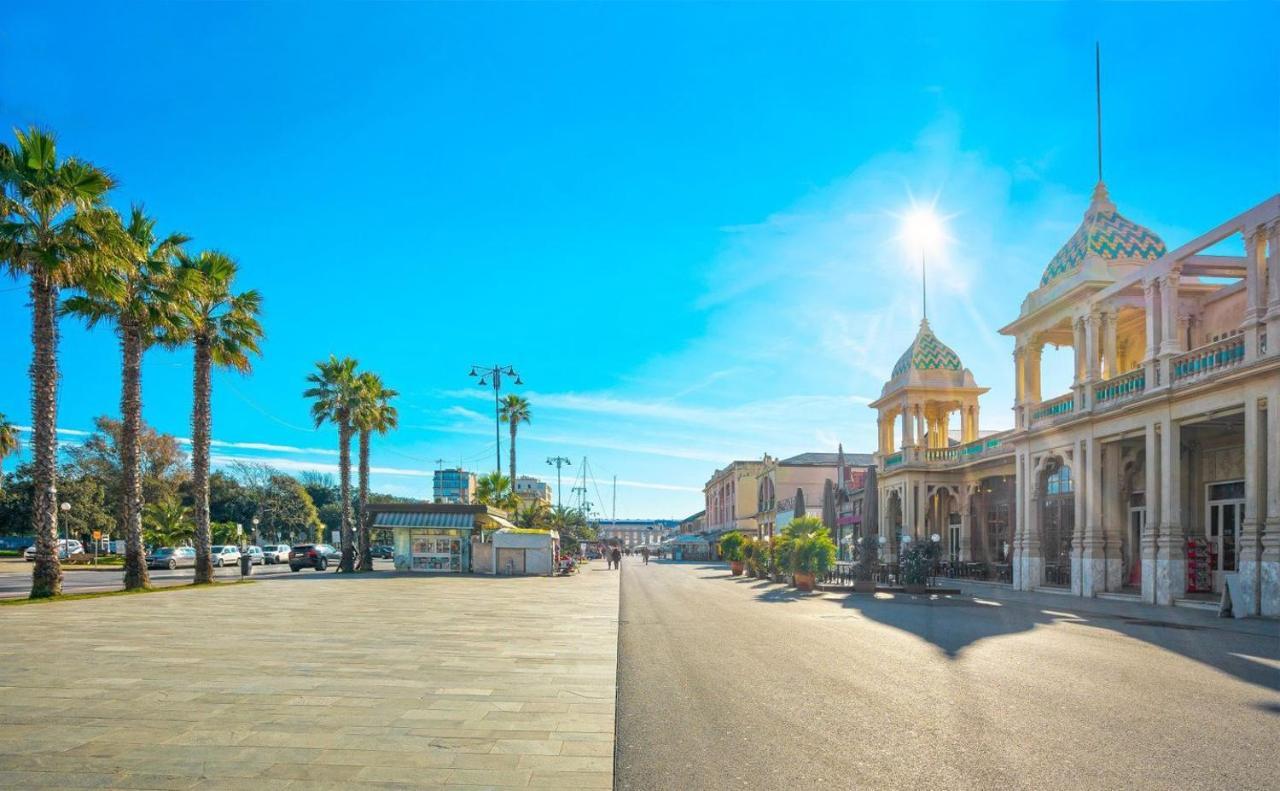 Casa Di Nicola Apartment Viareggio Luaran gambar